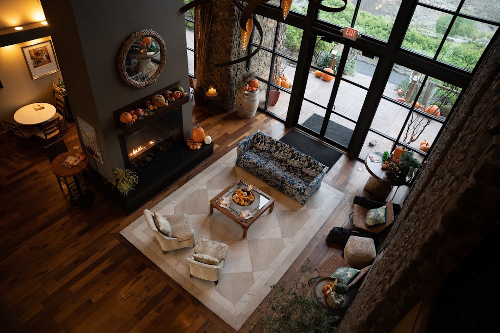 Tendrils | restaurant | 344 Silica Rd NW, Quincy, WA 98848, USA | 5097878000 OR +1 509-787-8000