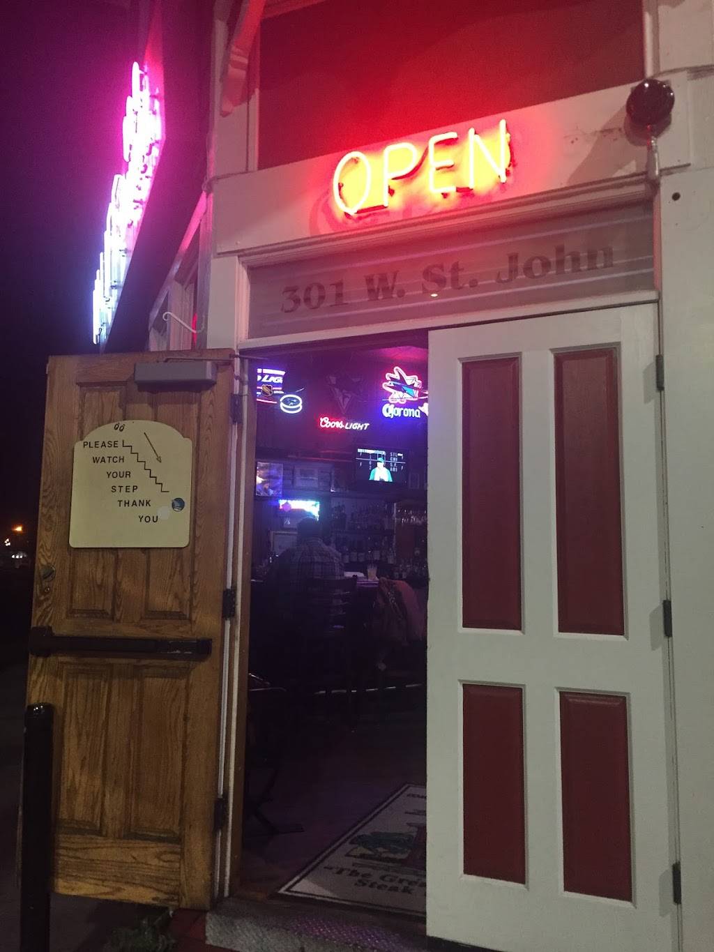 Henrys World Famous Hi-Life | restaurant | 301 W. St. John St., San Jose, CA 95110, USA | 4082955414 OR +1 408-295-5414