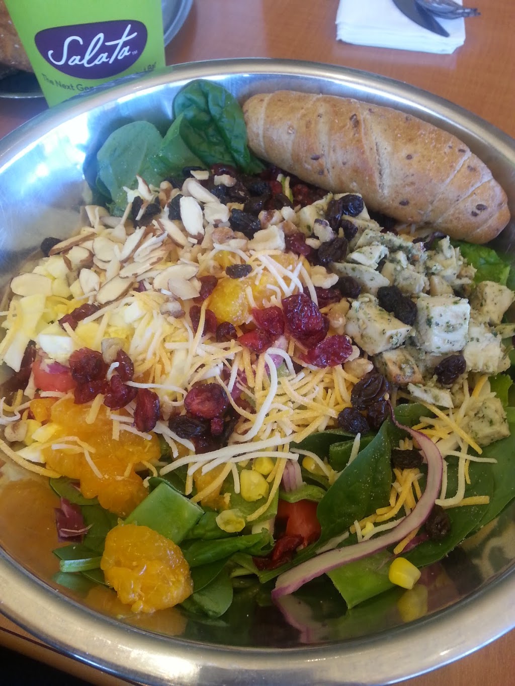 Salata | restaurant | 3651 Weslayan St #216, Houston, TX 77027, USA | 7138925800 OR +1 713-892-5800