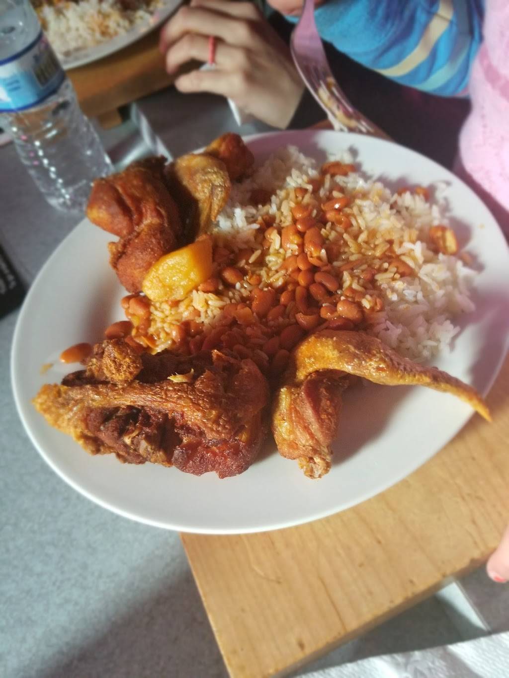 The Blue Ribbon Tavern & Eatery | restaurant | 739 W St Paul Ave, Waukesha, WI 53188, USA | 2625428100 OR +1 262-542-8100