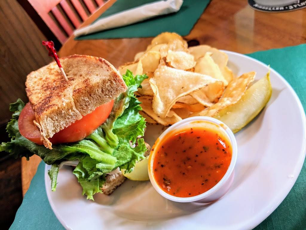 Sonka Irish Pub | restaurant | 1366 Wabash Ave, Terre Haute, IN 47807, USA | 8122348802 OR +1 812-234-8802