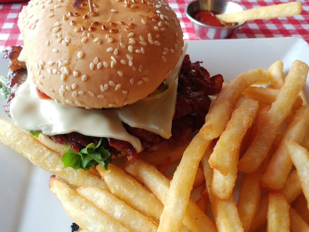 Jasnas European Meat & Deli | restaurant | 46 Courtland Ave E, Kitchener, ON N2G 3H5, Canada | 5195762736 OR +1 519-576-2736