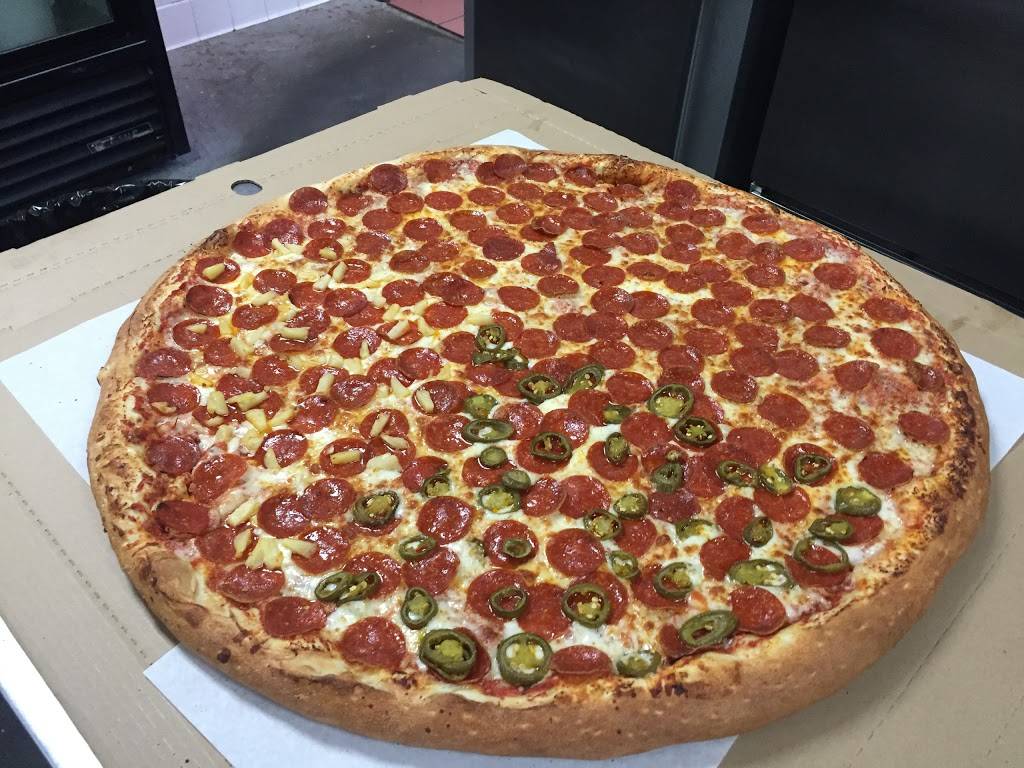 Gezzinys Pizza | restaurant | 38750 Trade Center Dr, Palmdale, CA 93551, USA | 6612663600 OR +1 661-266-3600