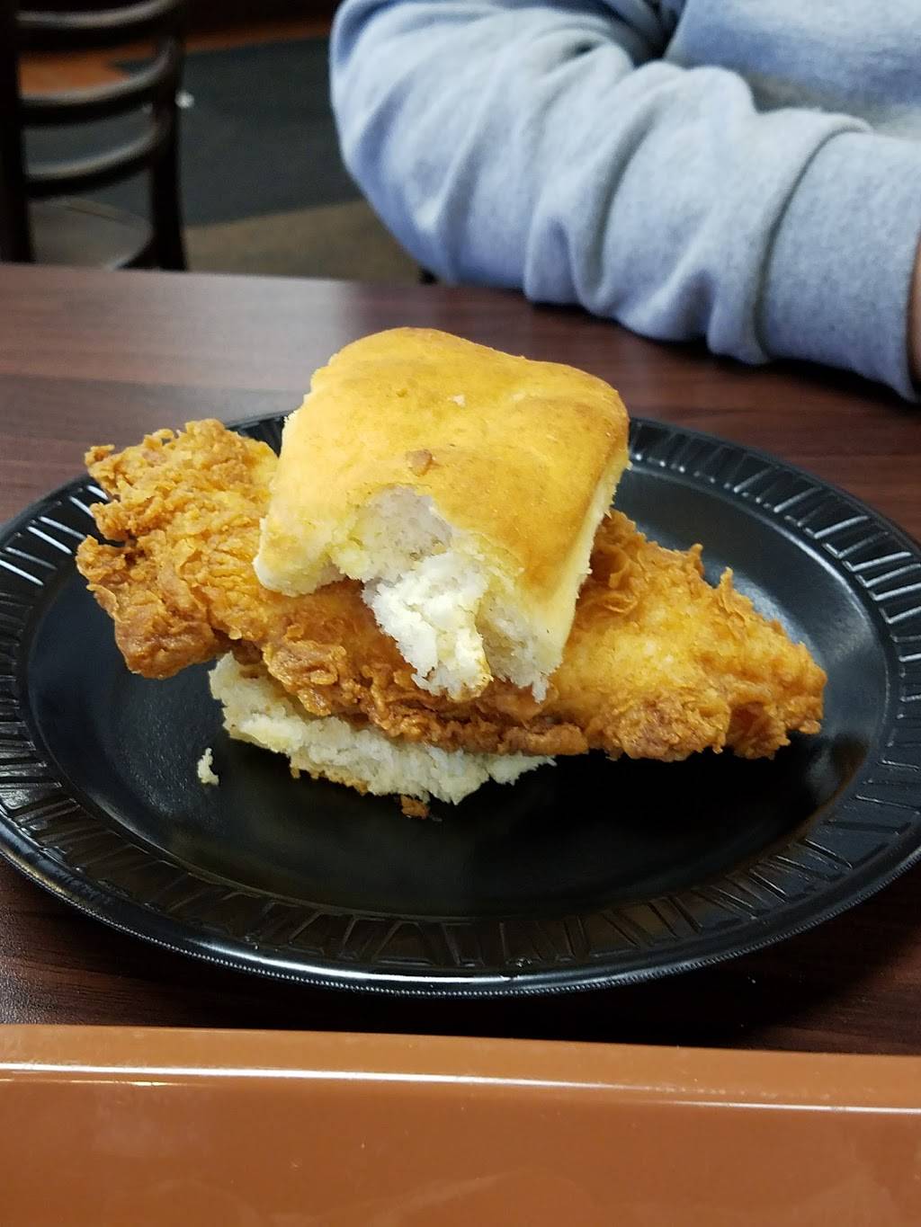 Bill Miller Bar-B-Q | restaurant | 7140 Northwest Loop 410 #4116, San Antonio, TX 78238, USA | 2105231263 OR +1 210-523-1263