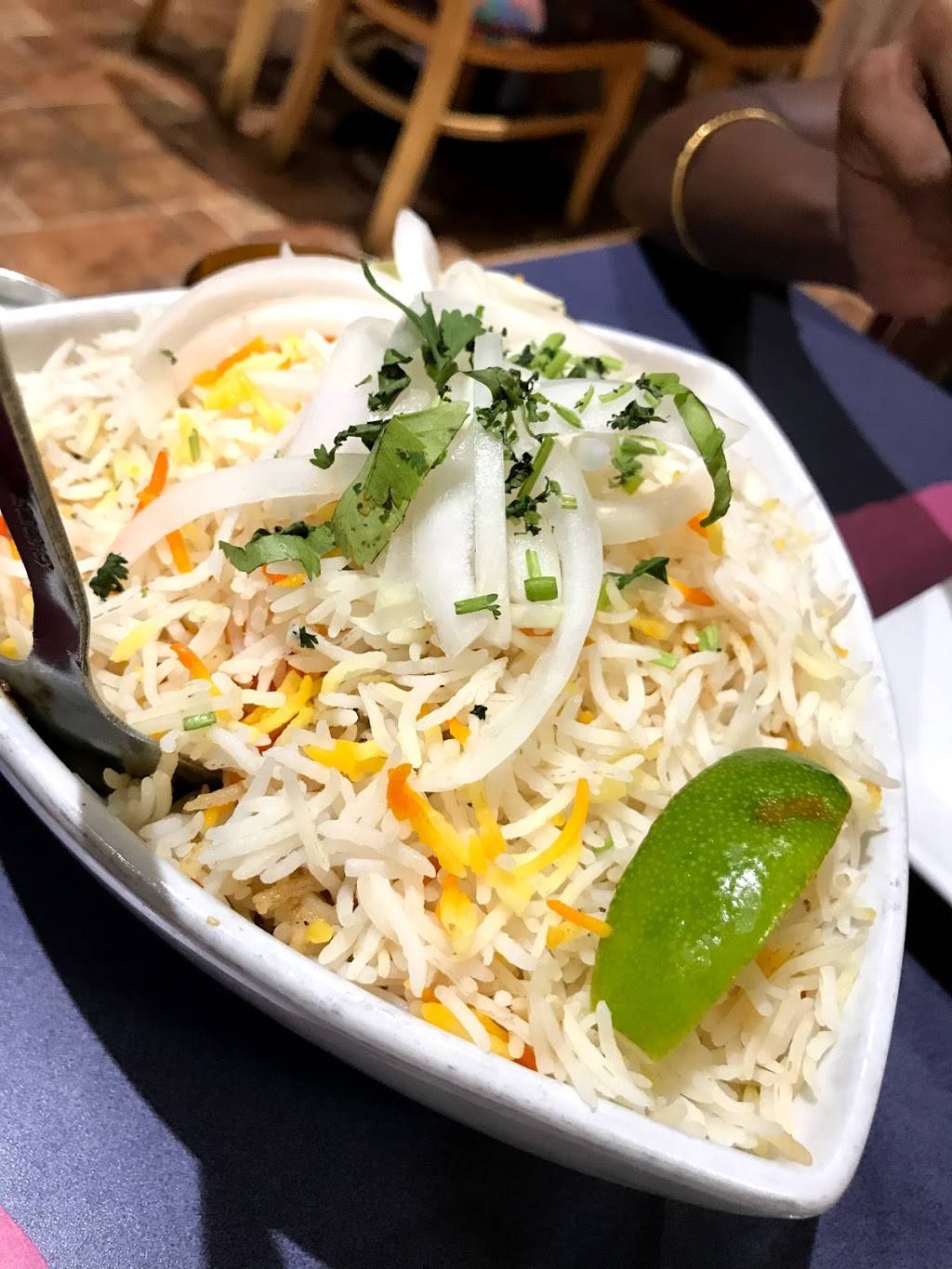 Kurrys Restaurant | restaurant | 24361 Halsted Rd, Farmington Hills, MI 48335, USA | 2488262014 OR +1 248-826-2014