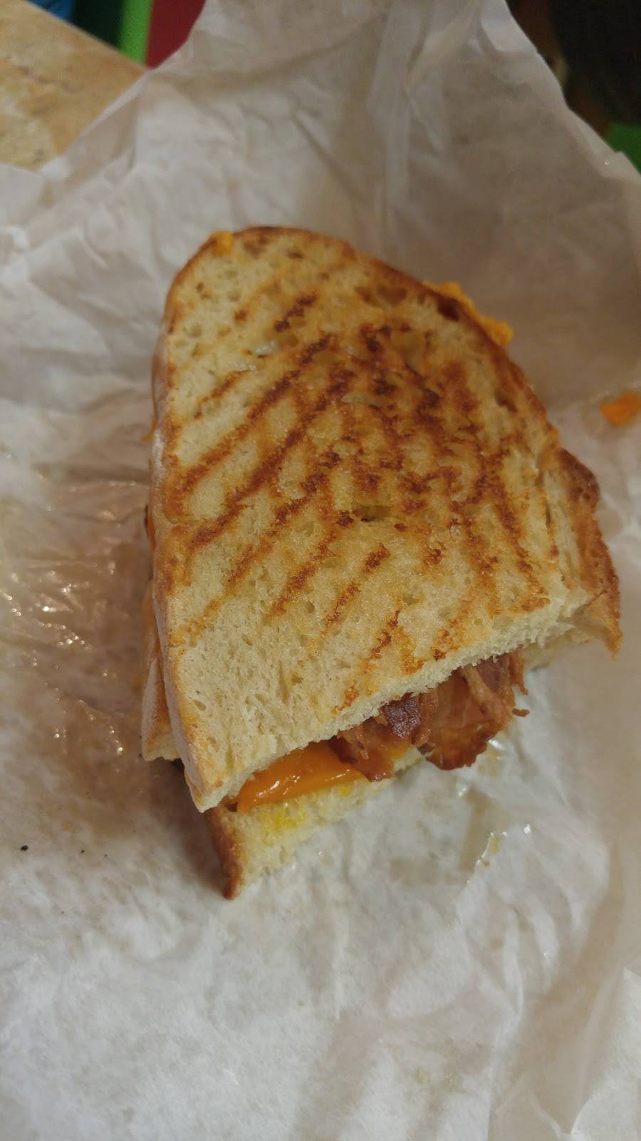 Bertrand le traiteur (Voiles Au Vent) | restaurant | 145 Boulevard Saint-Joseph, Saint-Jean-sur-Richelieu, QC J3B 1W5, Canada | 4503490333 OR +1 450-349-0333