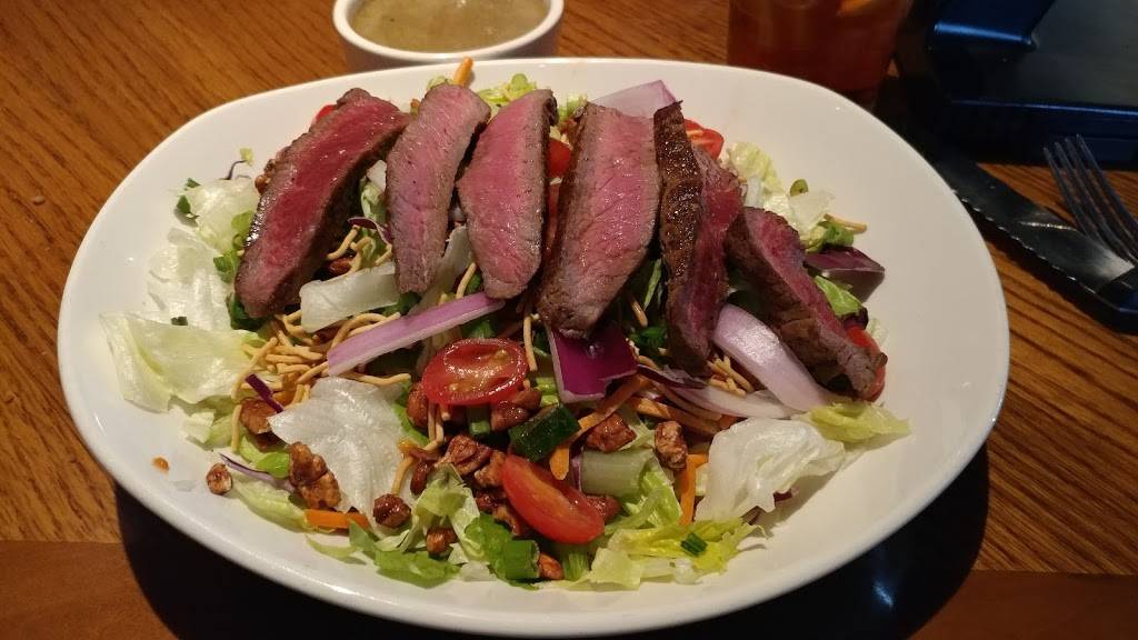 Outback Steakhouse | restaurant | 1761 N Victory Pl, Burbank, CA 91502, USA | 8185672717 OR +1 818-567-2717