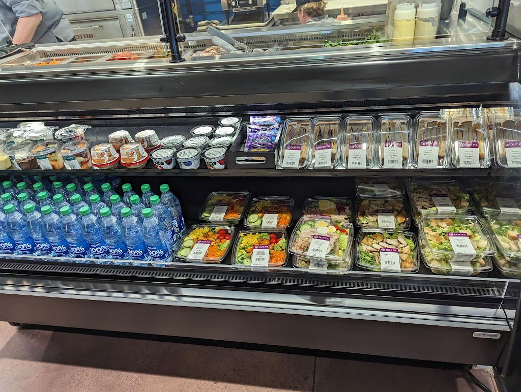 The Circuit Amenity Center | restaurant | 851 Duportail Rd, Chesterbrook, PA 19087, USA | 6106401400 OR +1 610-640-1400