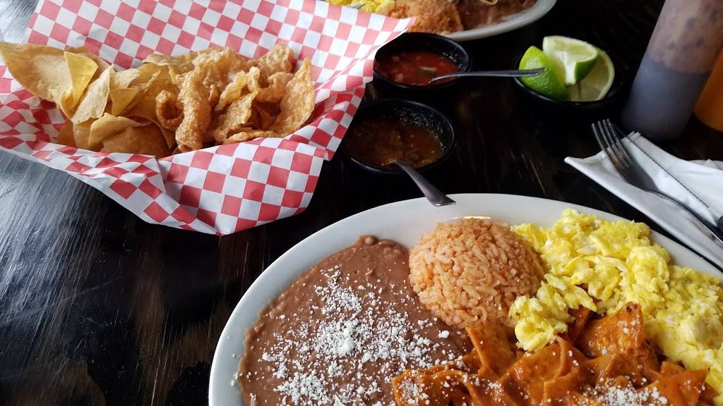 Chelas y Chiles | restaurant | 15722 Lakewood Blvd, Bellflower, CA 90706, USA | 5628044999 OR +1 562-804-4999