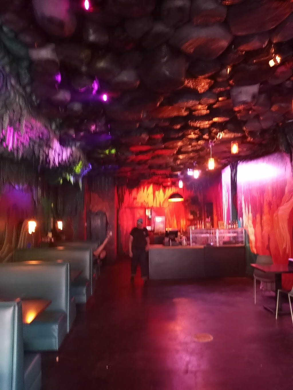 Pizza Cave | restaurant | 1020 Park St, Jacksonville, FL 32204, USA | 9043590049 OR +1 904-359-0049