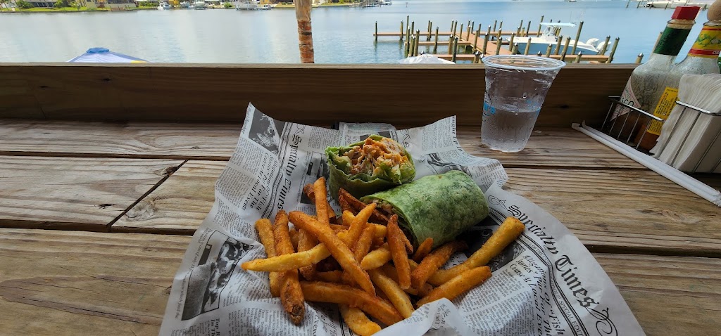 Finns Dockside Bar & Grill | restaurant | 1112 Apollo Beach Blvd, Apollo Beach, FL 33572, USA | 8139384787 OR +1 813-938-4787