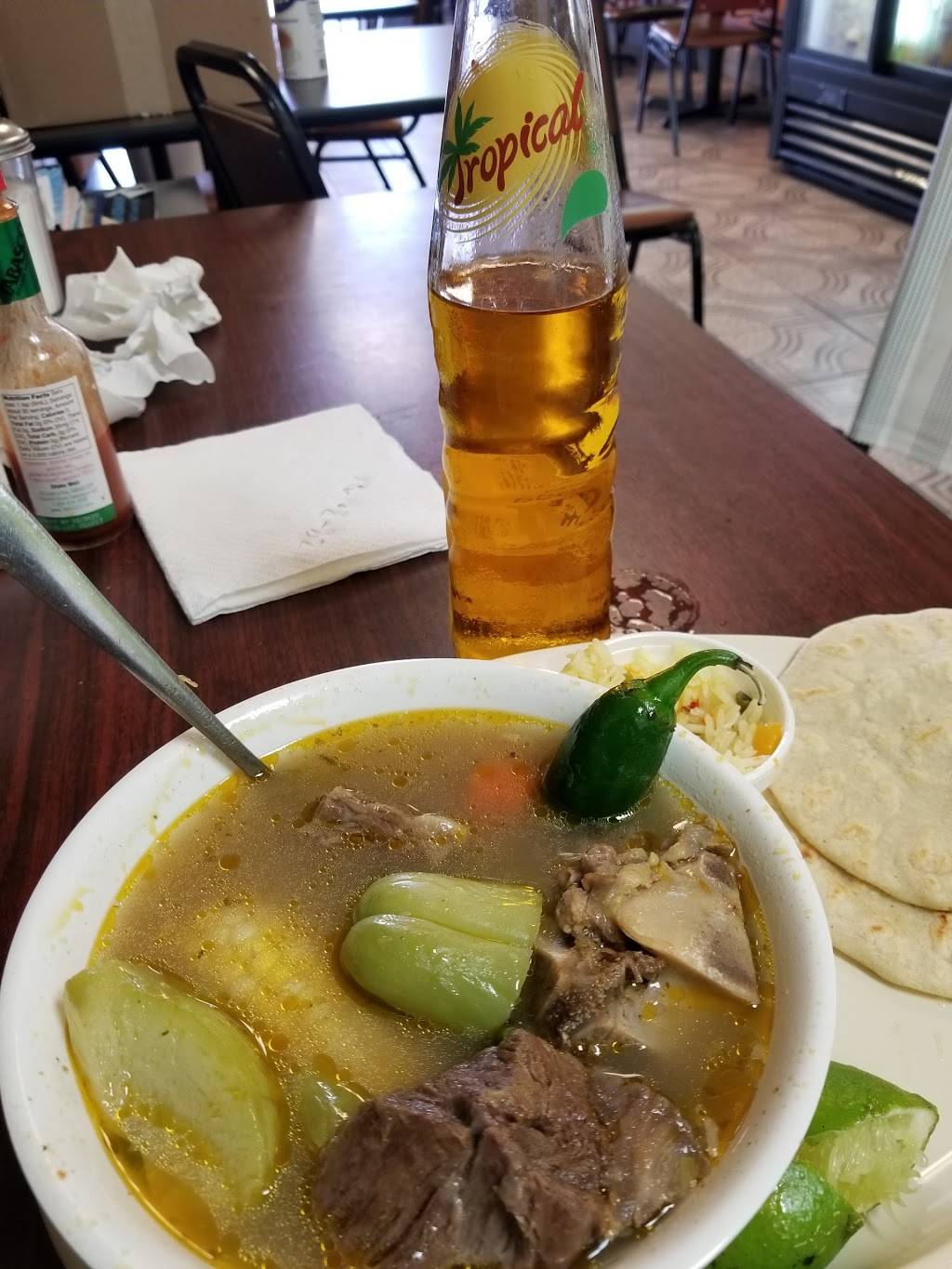 Panaderia Pupuseria Renderos | restaurant | 12665 Veterans Memorial Dr, Houston, TX 77014, USA | 2815830955 OR +1 281-583-0955