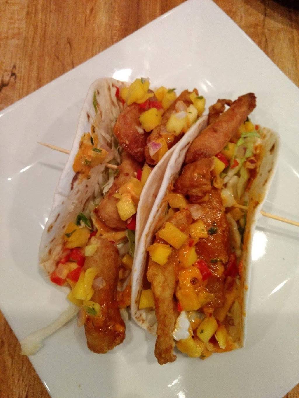 The Clubhouse at Aquia Harbour | restaurant | 204 Bow Cove, Stafford, VA 22554, USA | 5402880091 OR +1 540-288-0091