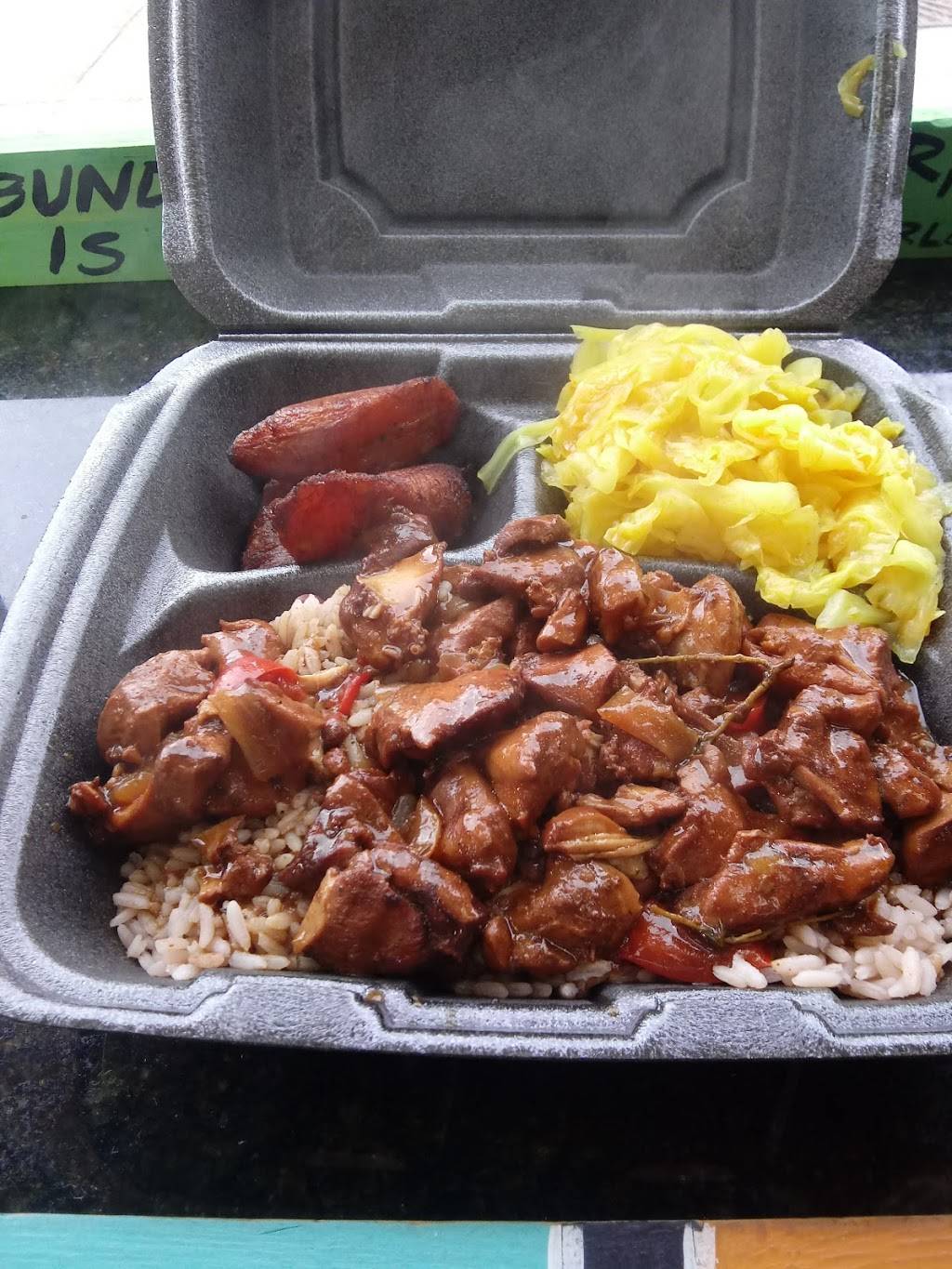 Irie Jamaican Kitchen | restaurant | 621 E 185th St, Euclid, OH 44119, USA | 2163506112 OR +1 216-350-6112