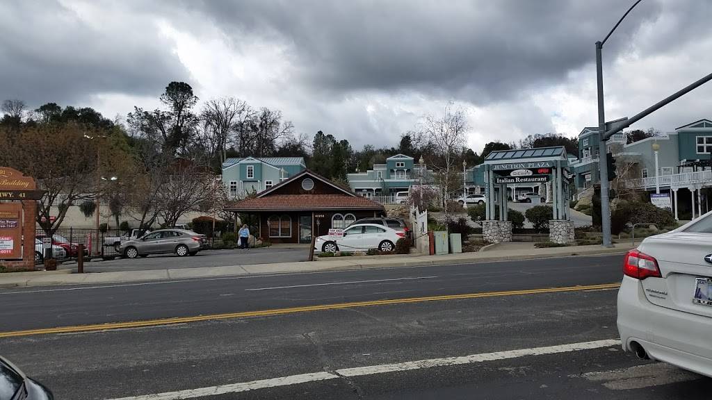 Subway | meal takeaway | 35335 CA-41 Suite 5, Coarsegold, CA 93614, USA | 5596582500 OR +1 559-658-2500