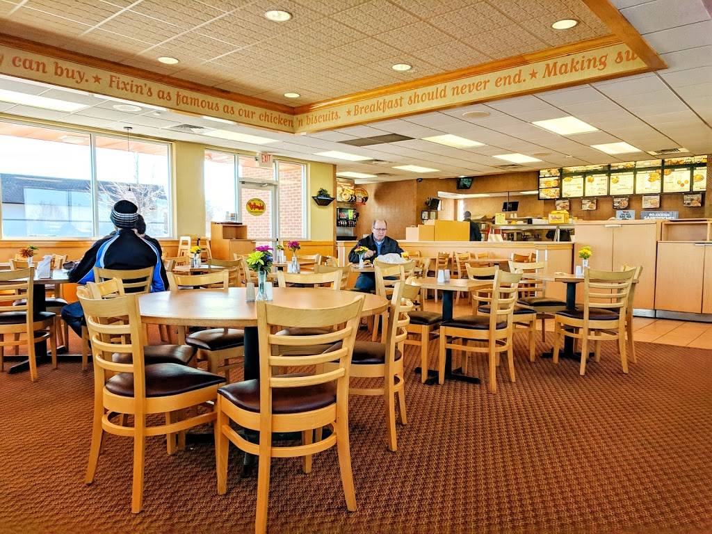 Bojangles Famous Chicken n Biscuits | restaurant | 3541 Holland Road, Virginia Beach, VA 23452, USA | 7574862668 OR +1 757-486-2668