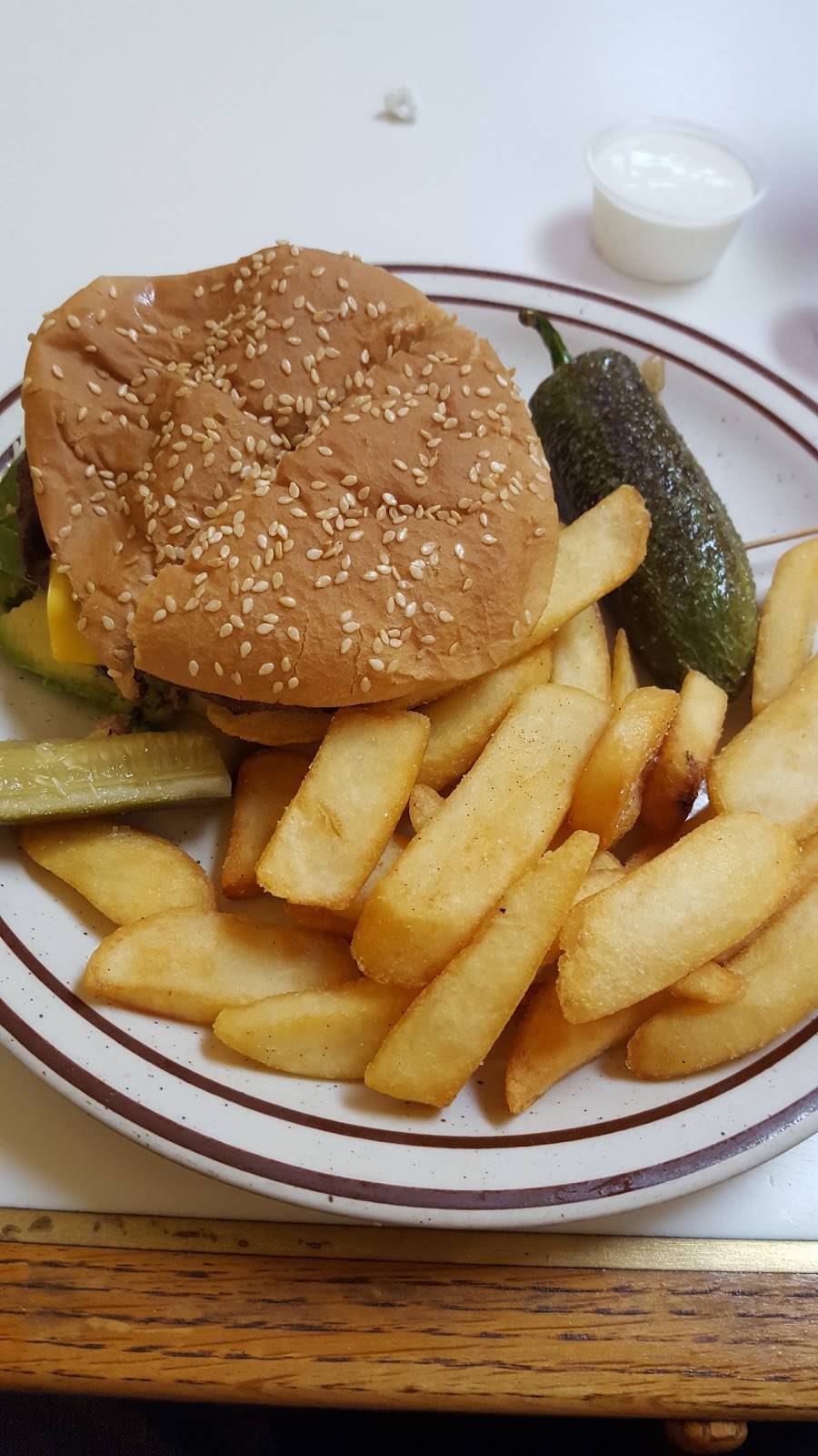 Petes Place | meal takeaway | 277 E Pine St, Exeter, CA 93221, USA | 5595941903 OR +1 559-594-1903