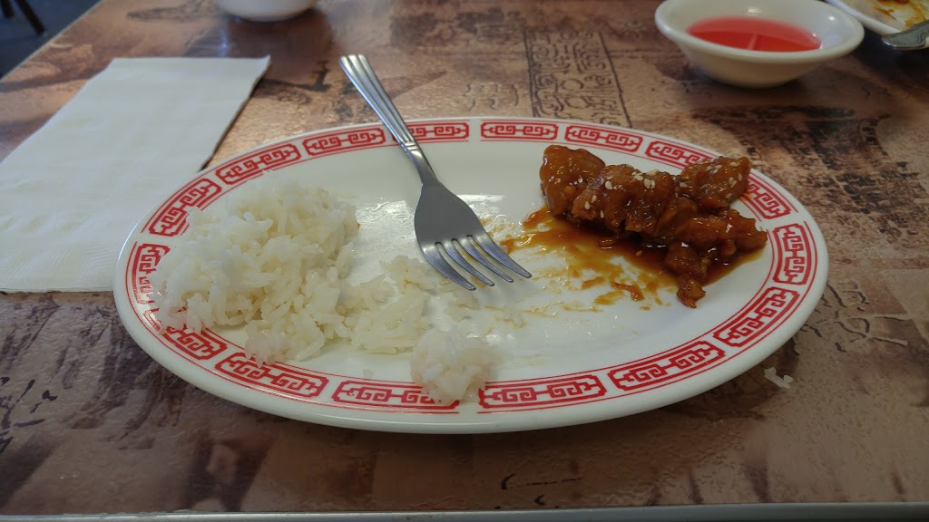 Peking Express Chinese | restaurant | 728 E 12th Ave, Emporia, KS 66801, USA | 6203438808 OR +1 620-343-8808