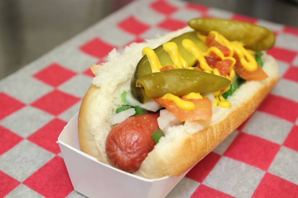 Roadside Ice Cream and Diner | restaurant | 1160 Menomonie St, Eau Claire, WI 54703, USA | 7158349323 OR +1 715-834-9323