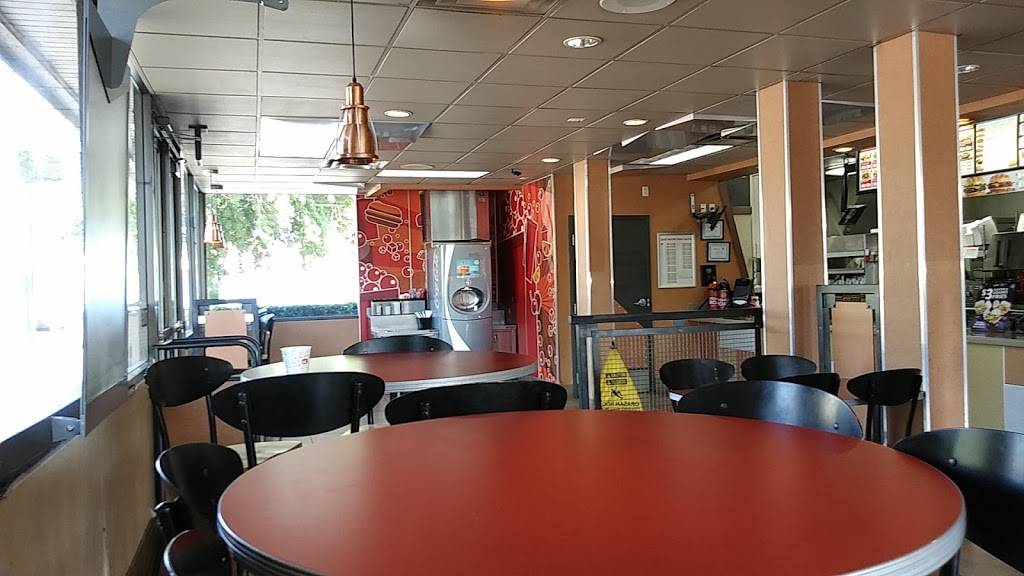 Jack in the Box | restaurant | 2044 W Orangeburg Ave, Modesto, CA 95350, USA | 2095215578 OR +1 209-521-5578