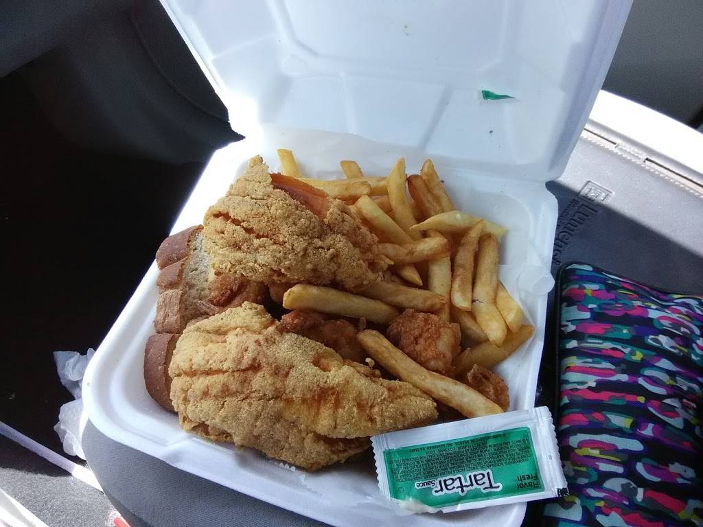 Spice Caribbean Bar & Grille | restaurant | 3380 Dr Martin Luther King Jr Blvd, Fort Myers, FL 33916, USA | 2393325745 OR +1 239-332-5745