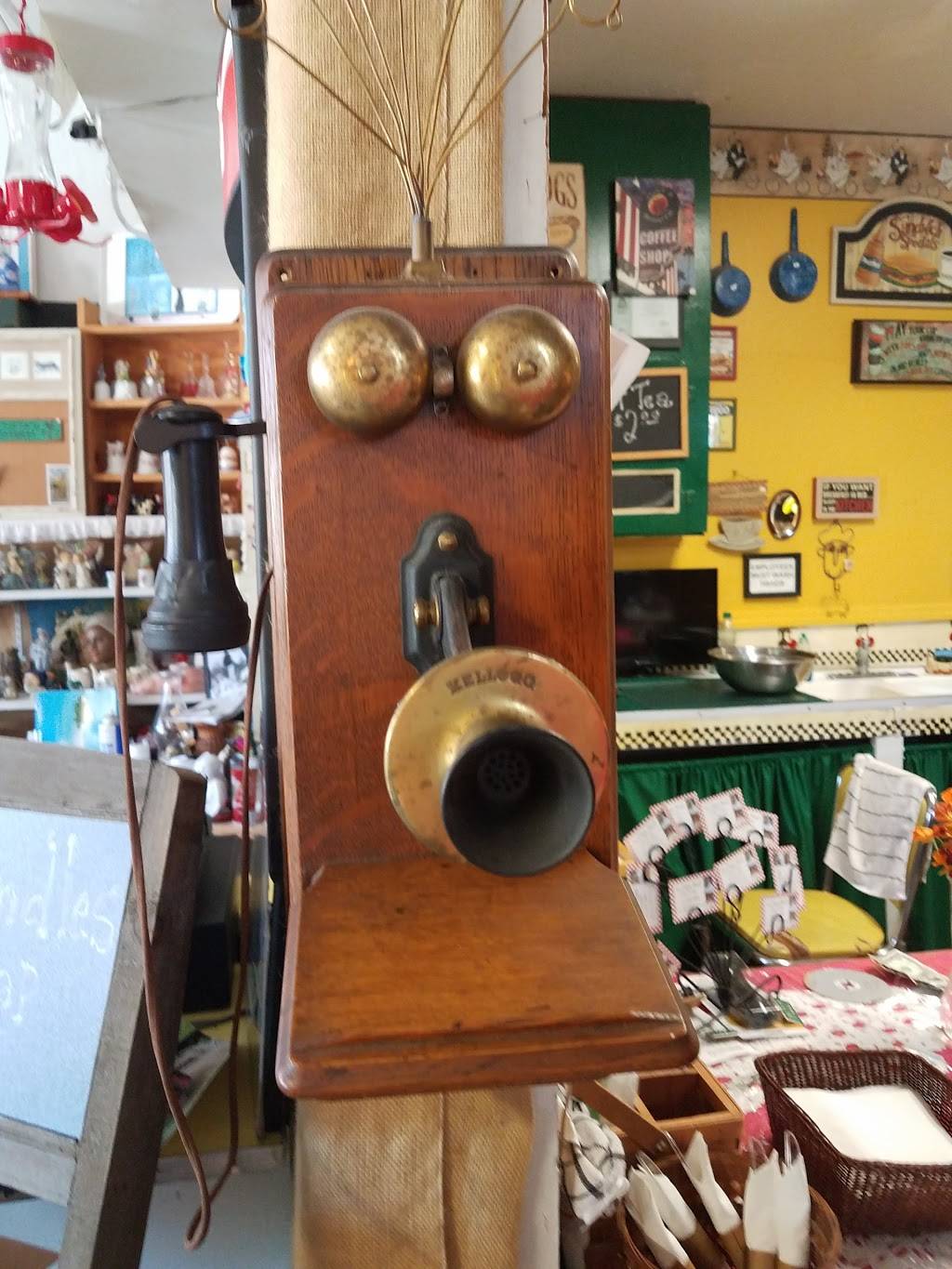 The Olga Mall | restaurant | 2319 S Olga Dr, Fort Myers, FL 33905, USA | 2396944003 OR +1 239-694-4003