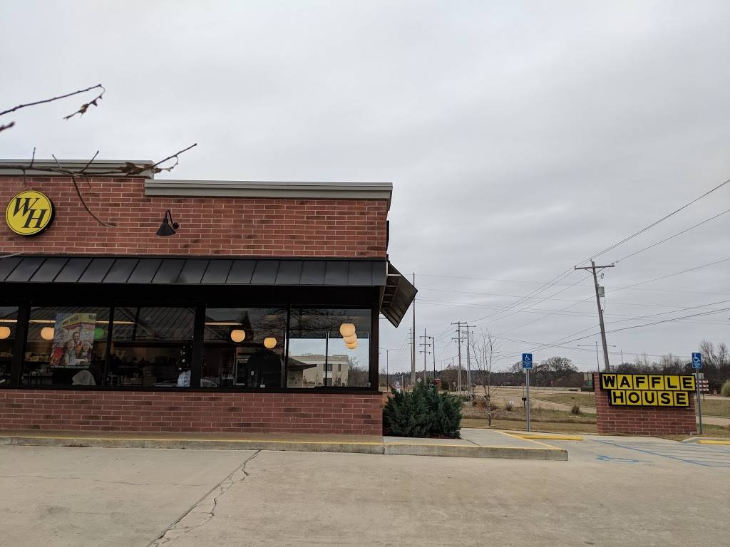 Waffle House | meal takeaway | 96 Riverview Dr, Flowood, MS 39232, USA | 6019330955 OR +1 601-933-0955