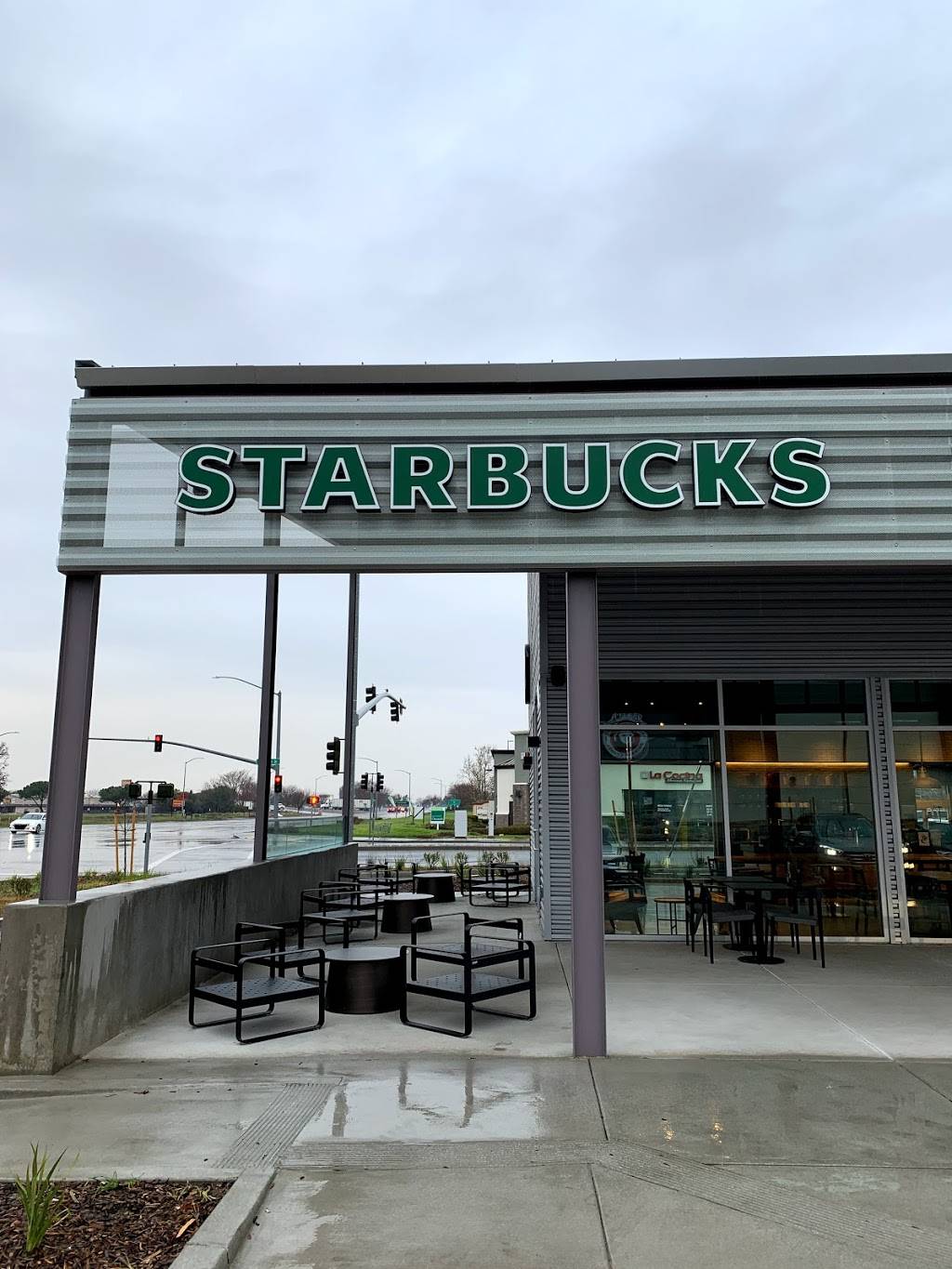 Starbucks | cafe | 2590 N 1st St, Dixon, CA 95620, USA | 7074108450 OR +1 707-410-8450
