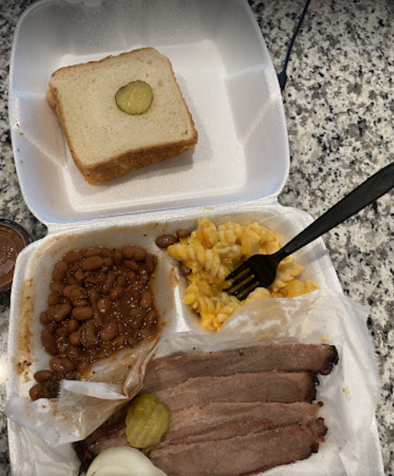 Big Freds BBQ | restaurant | 15861 I-35 Frontage Rd, Selma, TX 78154, USA | 2107163637 OR +1 210-716-3637