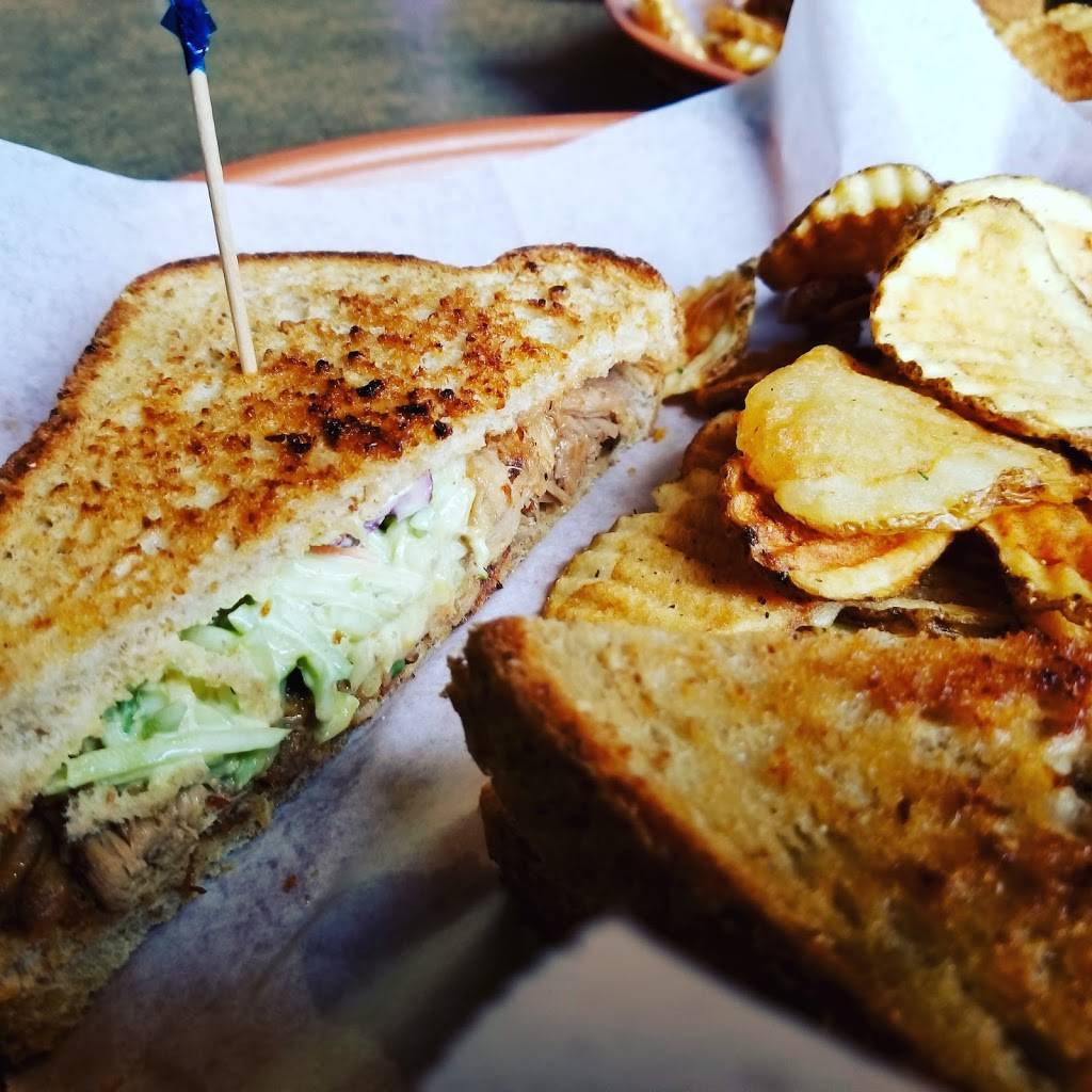 Hillsdale Brewing Company | restaurant | 25 Hillsdale St, Hillsdale, MI 49242, USA | 5172128182 OR +1 517-212-8182