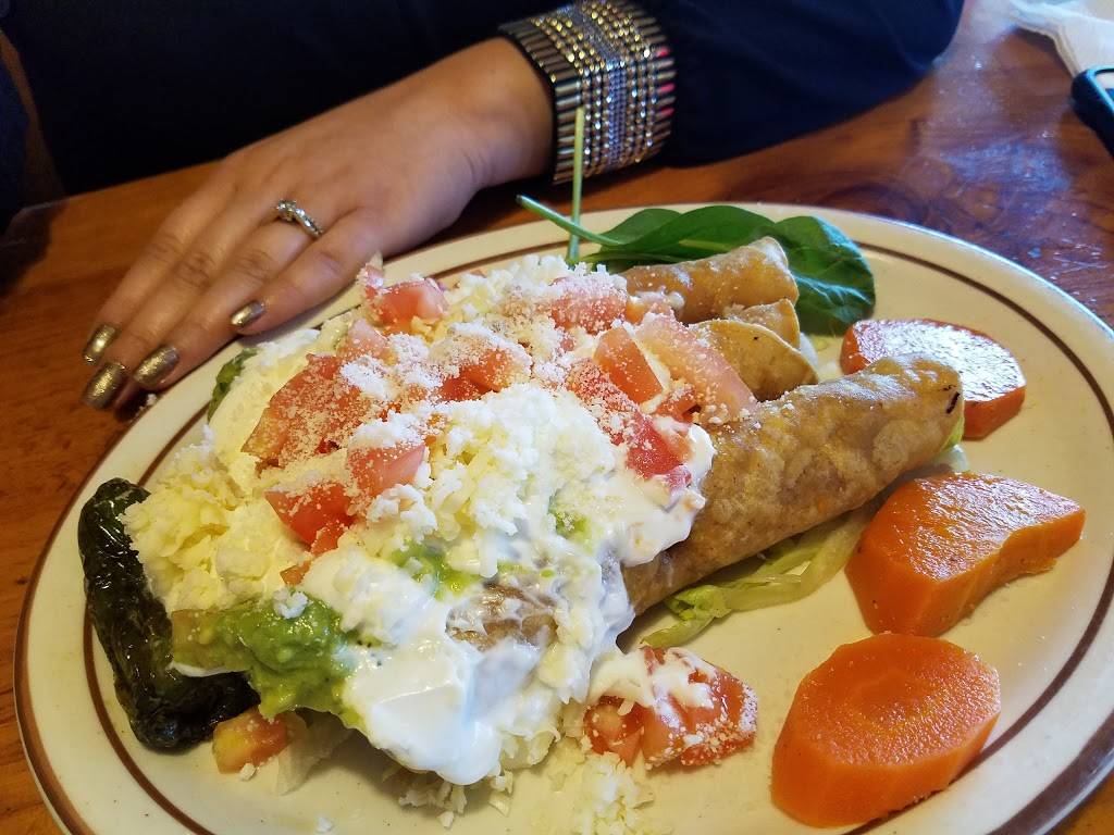 La Parrilla Guacamole Grill | restaurant | 10922 Beach Blvd, Stanton, CA 90680, USA | 7142260523 OR +1 714-226-0523