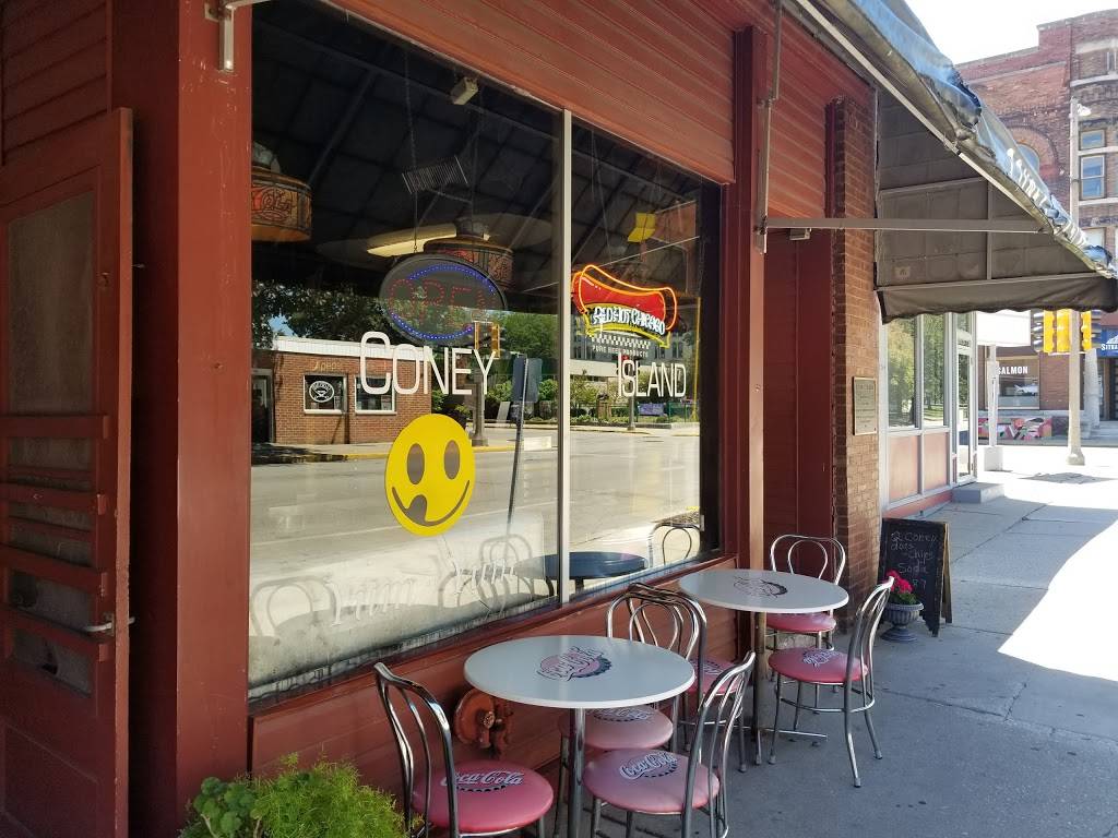 Coney Island | restaurant | 77 S Cherry St, Galesburg, IL 61401, USA | 3093434990 OR +1 309-343-4990