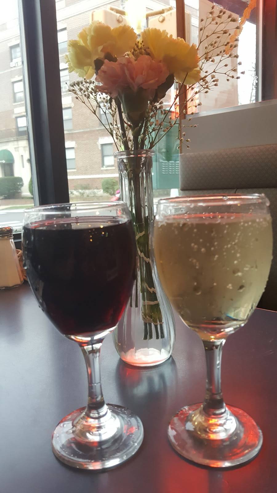 Village Diner | restaurant | 1730, 8174 Lefferts Blvd, Kew Gardens, NY 11415, USA | 7188503787 OR +1 718-850-3787