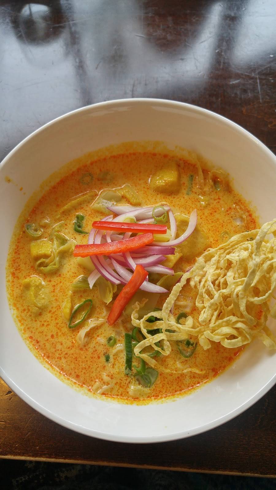 Thai House Cuisine | restaurant | 2213 Queen St E, Toronto, ON M4E 1E8, Canada | 4166868541 OR +1 416-686-8541