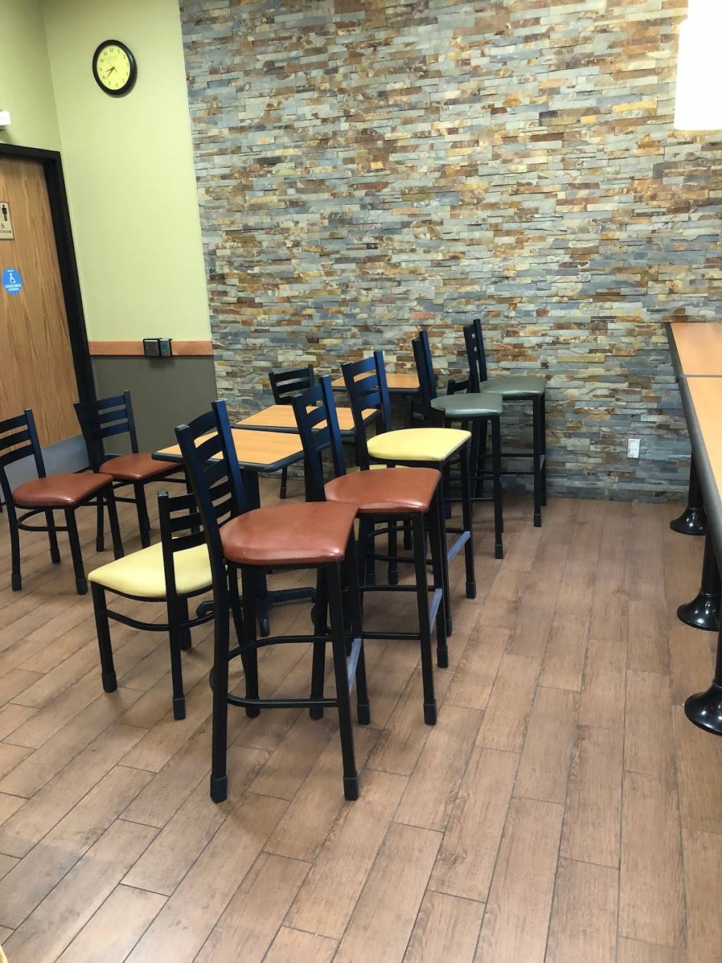 Subway | meal takeaway | 10 Lower Spadina Ave Suite 102, Toronto, ON M5V 2Z2, Canada | 6473506689 OR +1 647-350-6689