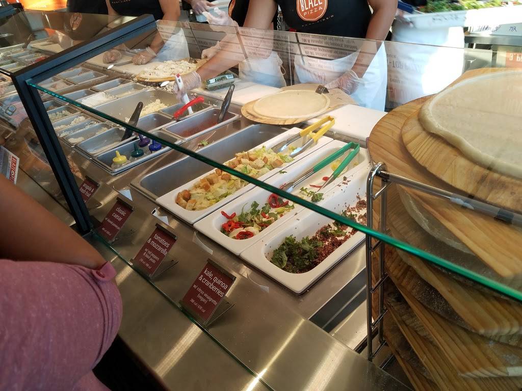 Blaze Pizza | meal takeaway | 8948 J M Keynes Dr Suite 400, Charlotte, NC 28262, USA | 9802174306 OR +1 980-217-4306