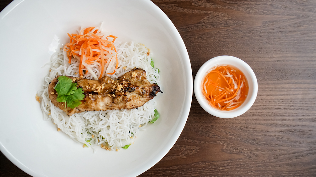 Lemongrass | restaurant | 2415 N Monroe St, Tallahassee, FL 32303, USA | 8507650672 OR +1 850-765-0672