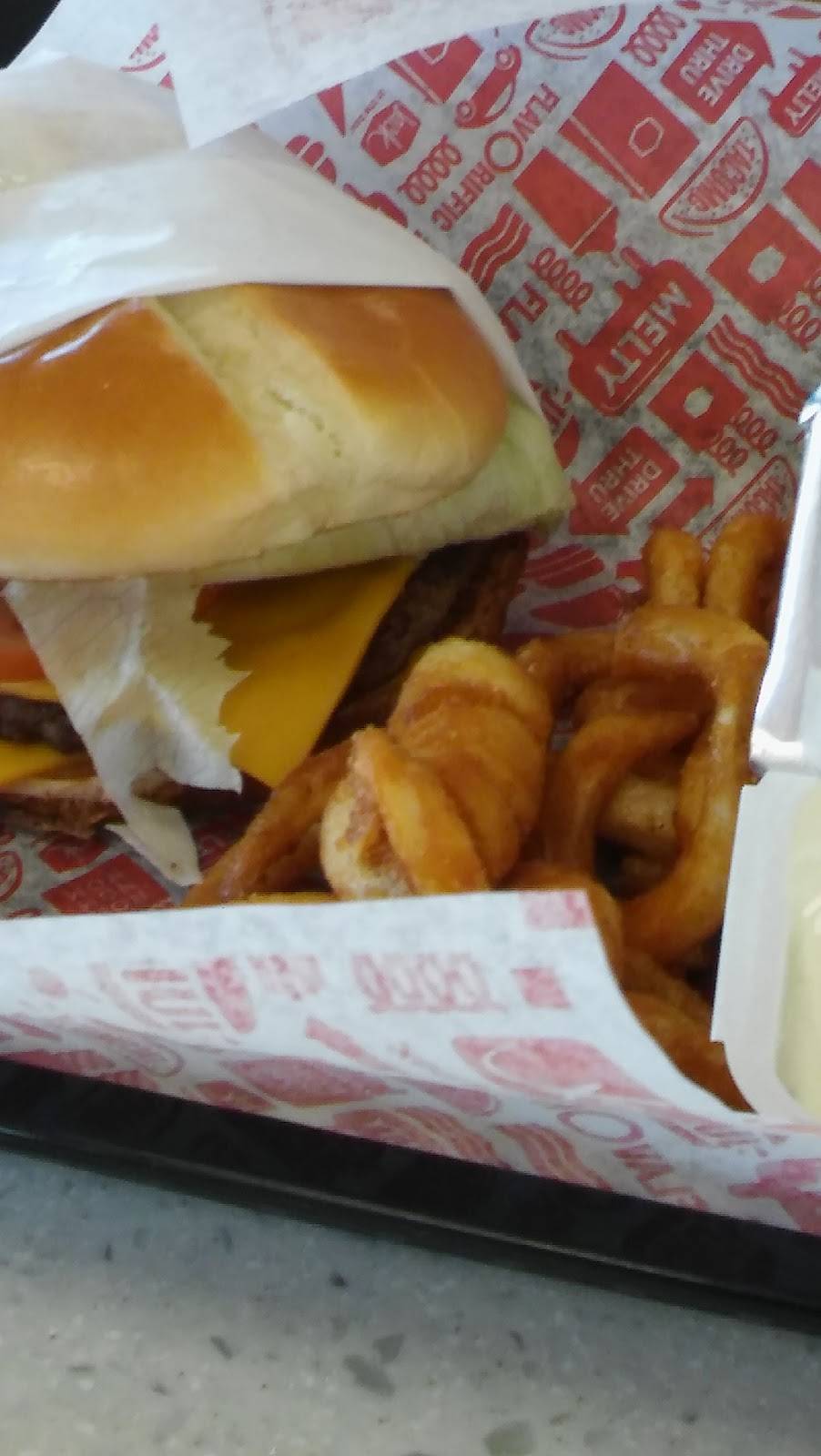 Jack in the Box | restaurant | 3430 Tully Rd Ste 65, Modesto, CA 95350, USA | 2095264355 OR +1 209-526-4355