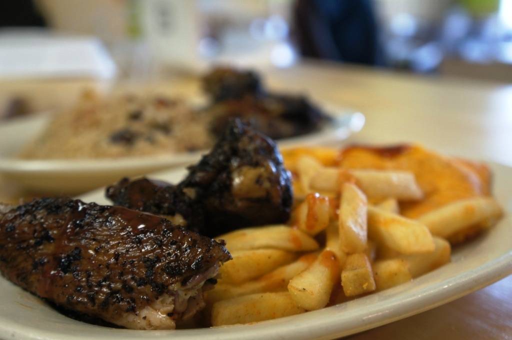 Da Blue Lagoon: Jamaican Kitchen | restaurant | 11705 Pendleton Pike, Indianapolis, IN 46236, USA | 3178553778 OR +1 317-855-3778