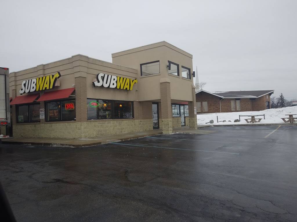 Subway Restaurants | restaurant | 708 Joliet St, Dyer, IN 46311, USA | 2193224831 OR +1 219-322-4831