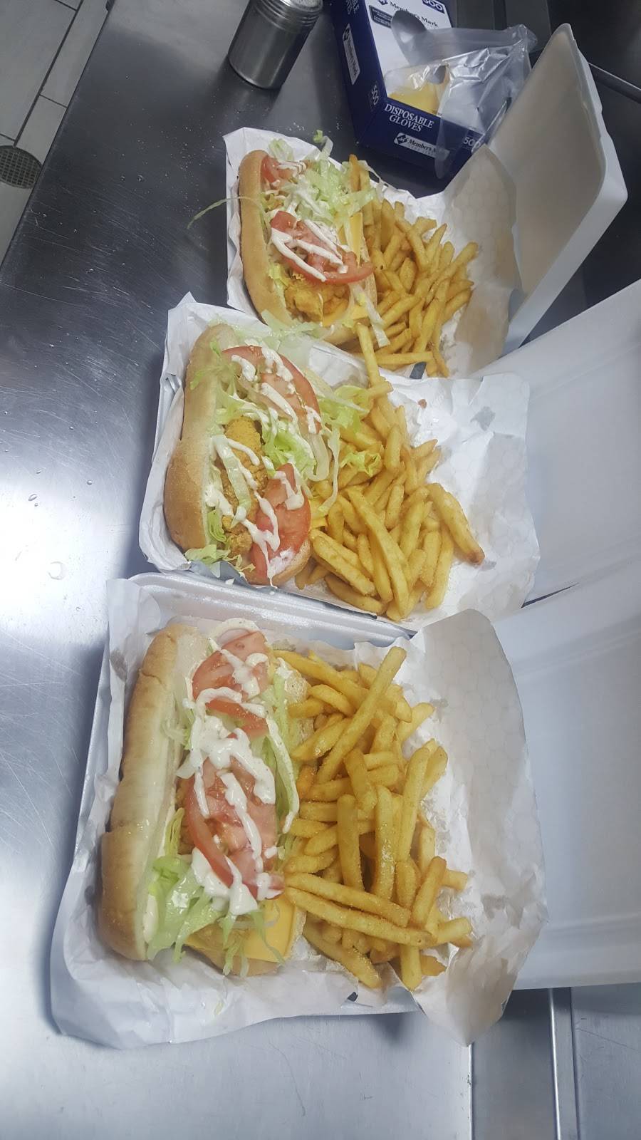 Krispys seafood & chicken | restaurant | 7108 s wabash ave 3, Chicago, IL 60619, USA | 7739527739 OR +1 773-952-7739