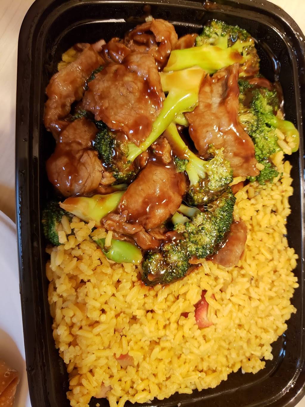 Lucky Star | restaurant | 318 S Flamingo Rd, Pembroke Pines, FL 33027, USA | 9545443200 OR +1 954-544-3200