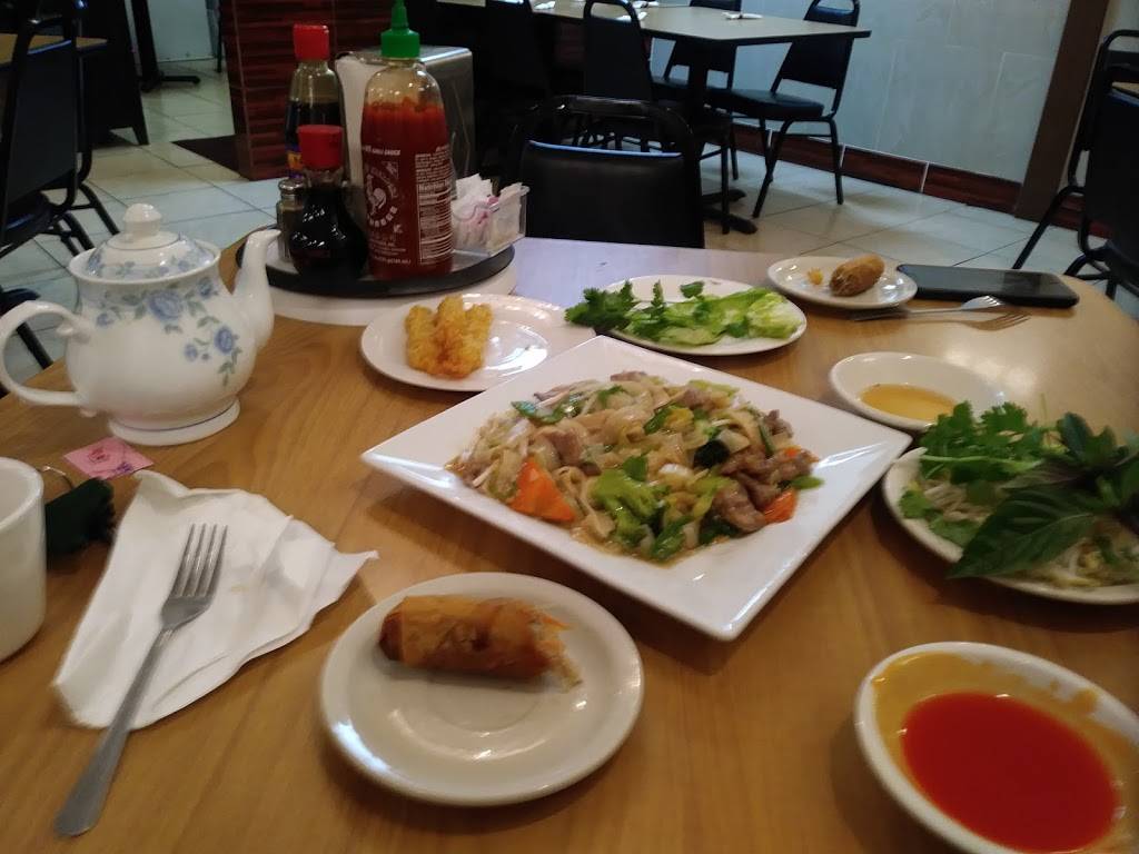 Pho La | restaurant | 13777 Nacogdoches Rd #101, San Antonio, TX 78217, USA | 2105901882 OR +1 210-590-1882