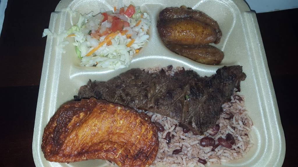 The Charcoal Grill | restaurant | 7249 NW 4th Blvd, Gainesville, FL 32607, USA | 3522258192 OR +1 352-225-8192