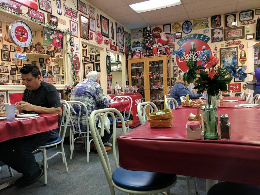 The Bluebonnet Café | cafe | 2223 Haltom Rd, Haltom City, TX 76117, USA | 8178344988 OR +1 817-834-4988