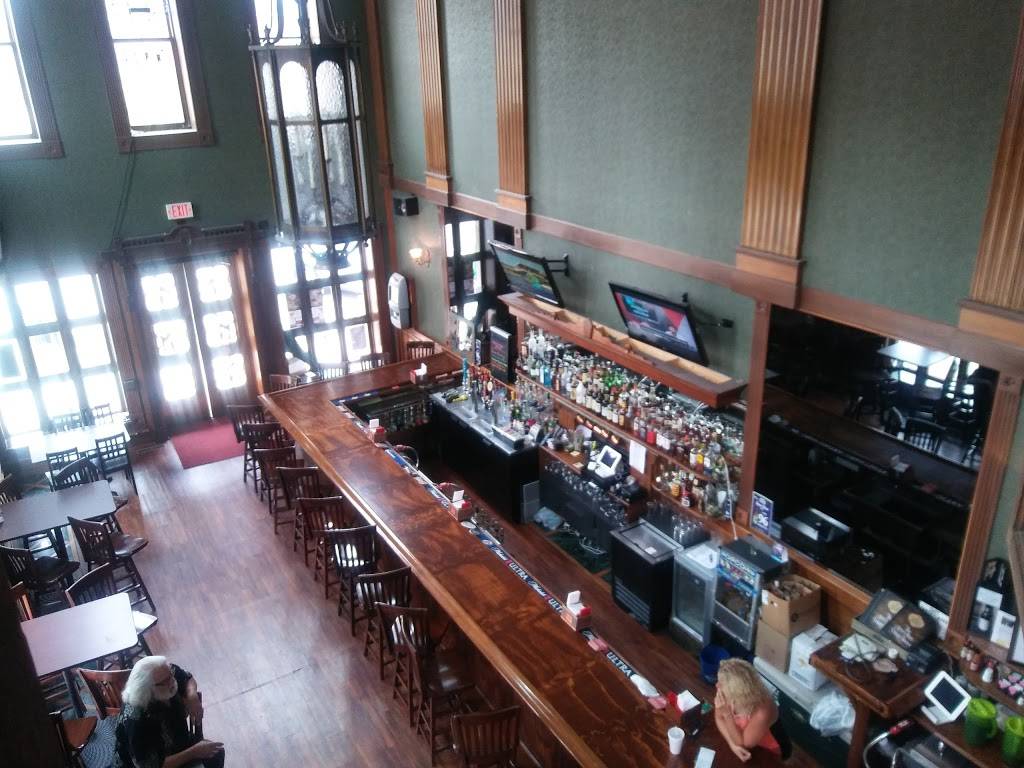 Captains Tavern | restaurant | 1 W High St, Lawrenceburg, IN 47025, USA | 8125770432 OR +1 812-577-0432