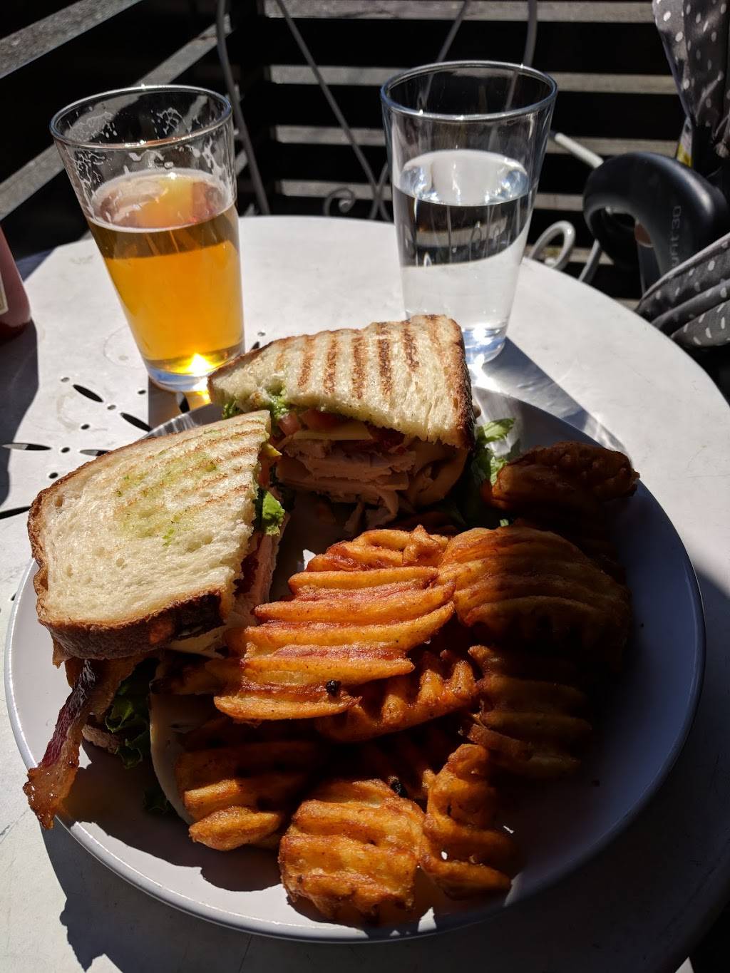 Serendipity Cafe | restaurant | 3222A W McGraw St, Seattle, WA 98199, USA | 2062829866 OR +1 206-282-9866