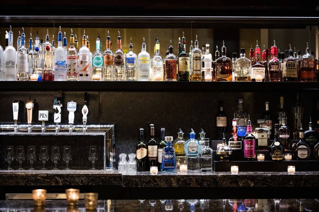 Ember Modern American Tavern | restaurant | 6300 Waterford Boulevard, at Renaissance Waterford Oklahoma City Hotel, Oklahoma City, OK 73118, USA | 4058582490 OR +1 405-858-2490