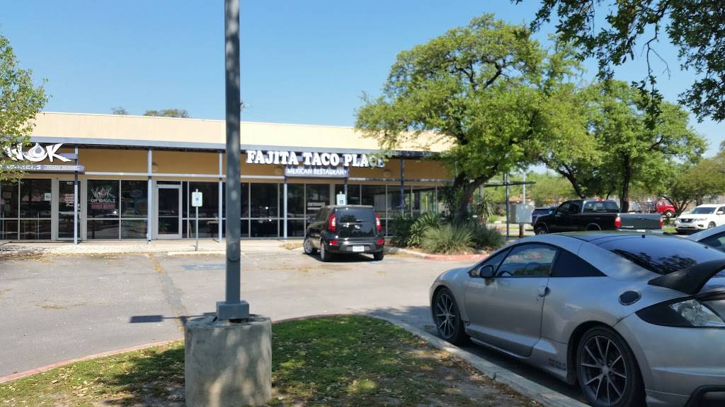 Fajita Taco Place | restaurant | 4503 De Zavala Rd, San Antonio, TX 78249, USA | 2104938878 OR +1 210-493-8878