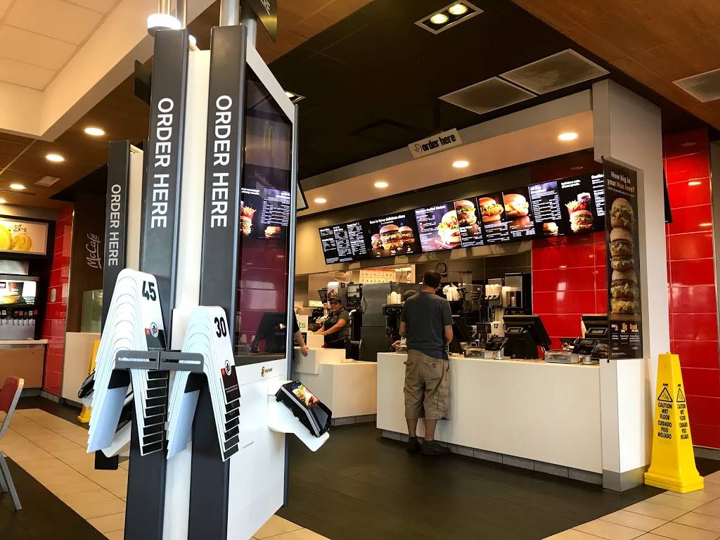 McDonalds | cafe | 7836 Winter Garden Vineland Rd, Windermere, FL 34786, USA | 4079090271 OR +1 407-909-0271